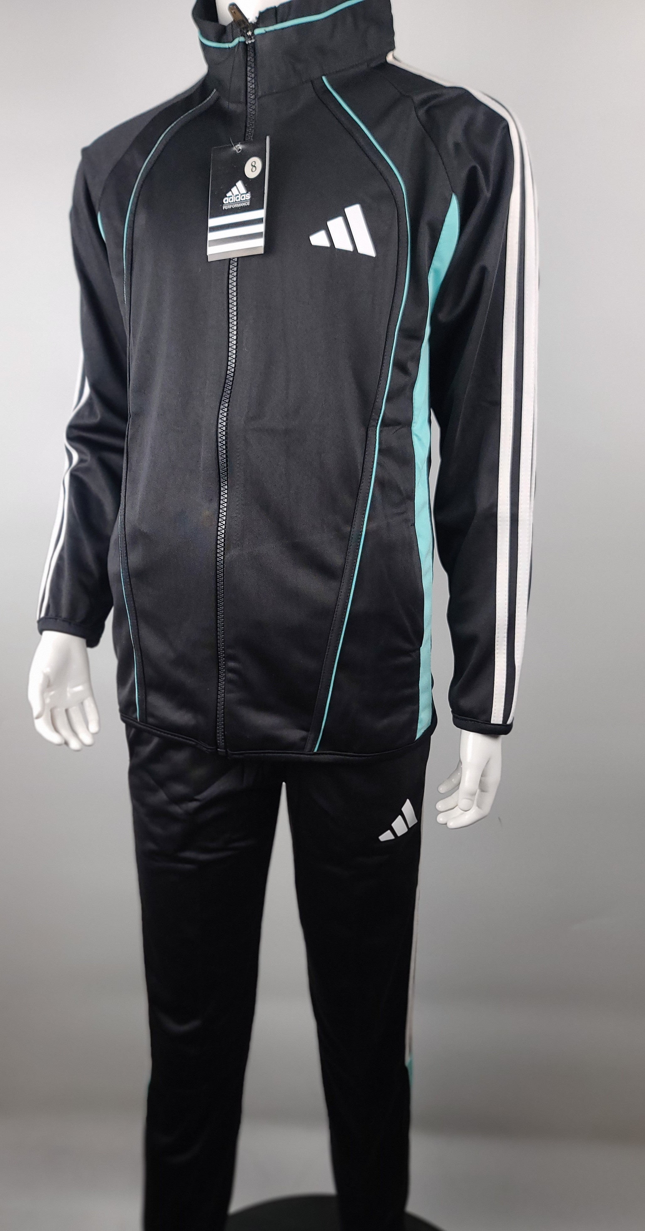 SURVETEMENT ADIDAS ENFANTS 2026